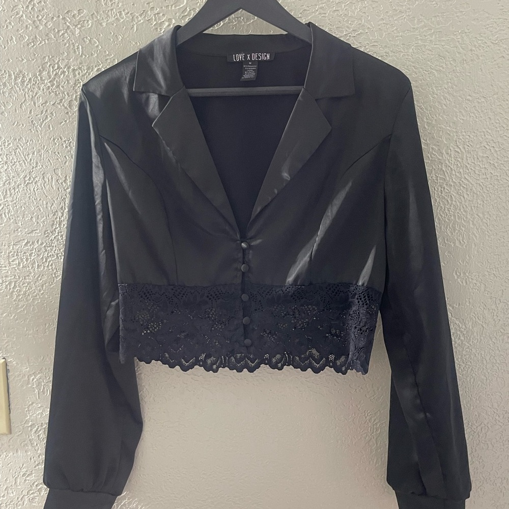 Love x Design Black Lace Cropped‎ Button Down Top Size Medium